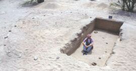 Dalma - Reconstructing the approximate size of the house in Trench 1 - 1998 season, site DA11 (Photograph by Dr Mark Beech)
